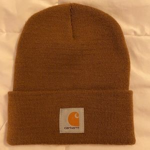 Carhartt beanie in carhartt brown. Worn once.